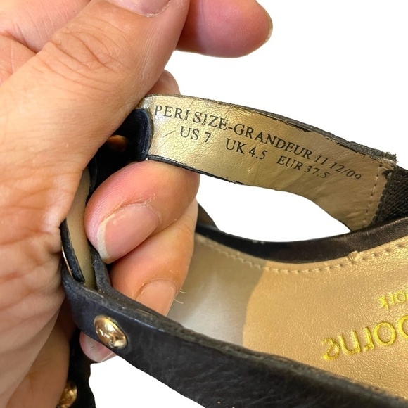 Liz Claiborne Black Leather Sandals 🖤 - Picture 3 of 7